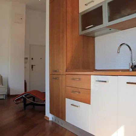 Blue Sky Apartment